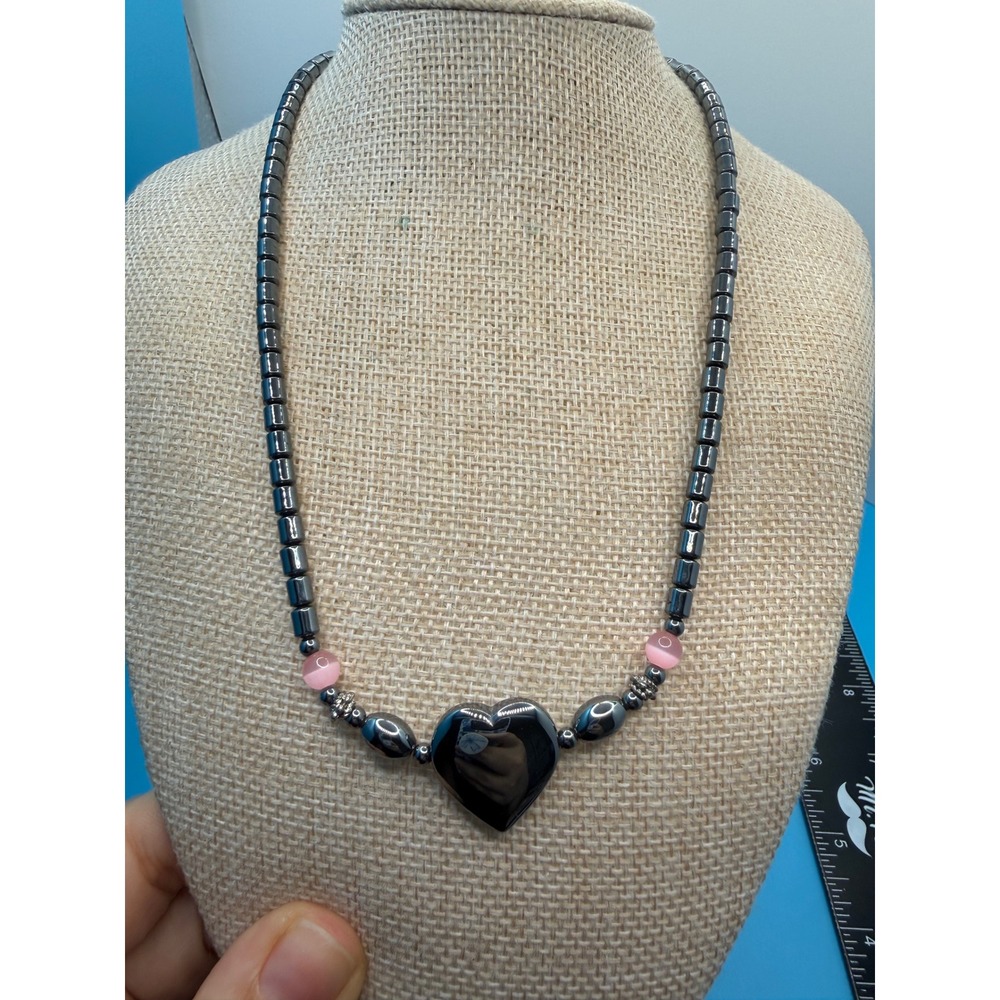 Hematite Heart Pendant Magnetic Necklace Pink Cats Eye Beads‎ Gunmetal 18 Inch